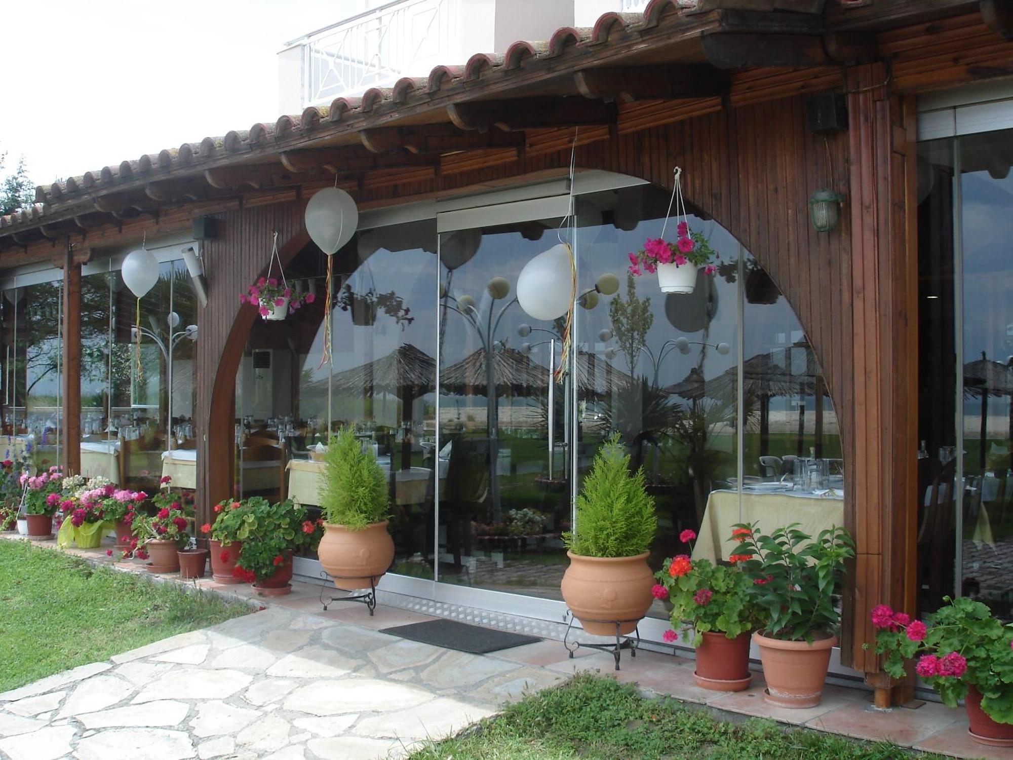 Lidra Hotel Korinos Luaran gambar