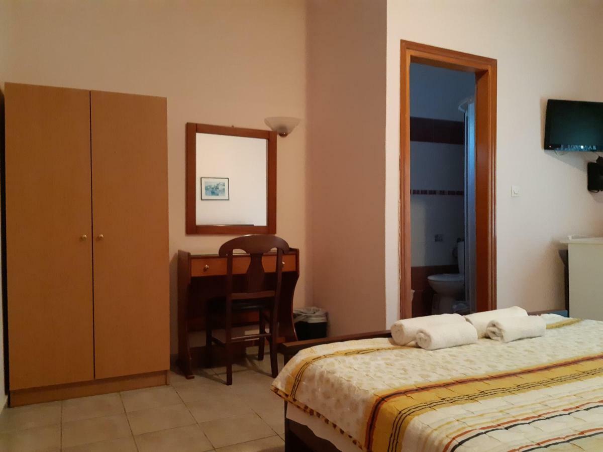 Lidra Hotel Korinos Luaran gambar